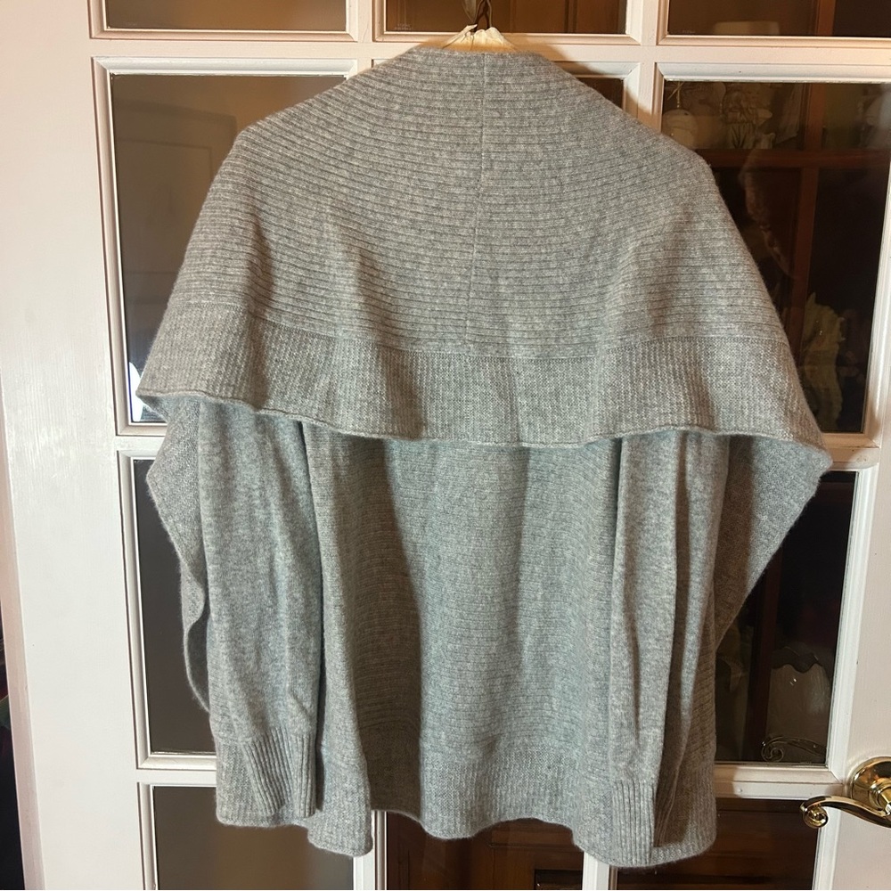 Fenn Wright Manson Light Gray Women's Cashmere Sweater Poncho - Picture 4 of 4